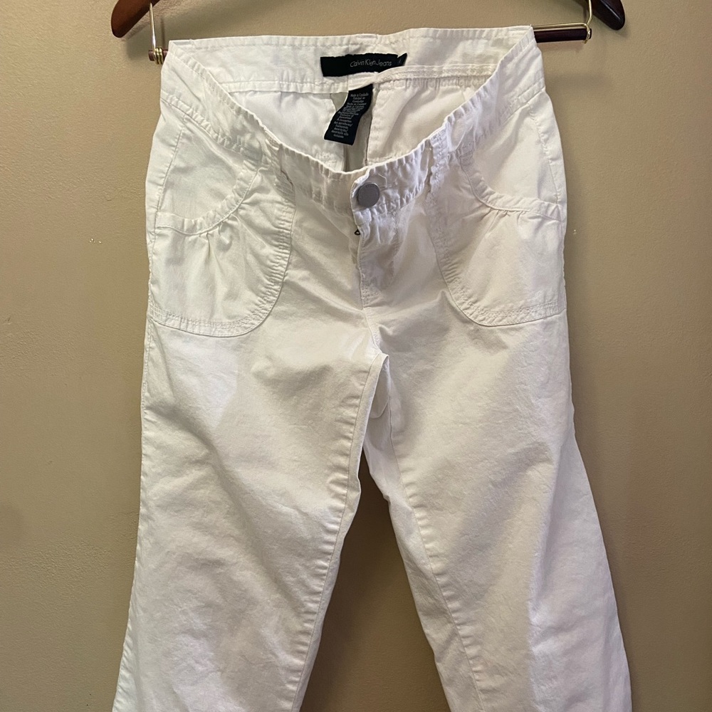 Crisp white Calvin Klein Capri pants.